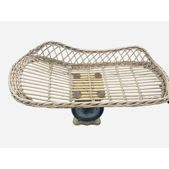 Antique WICKER Infant Baby Scale Metal With Original BASKET Shabby Chic Nursery - Picture 8 of 16